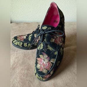 Black Suede Floral Embroidered Lace-Up Shoes NEW